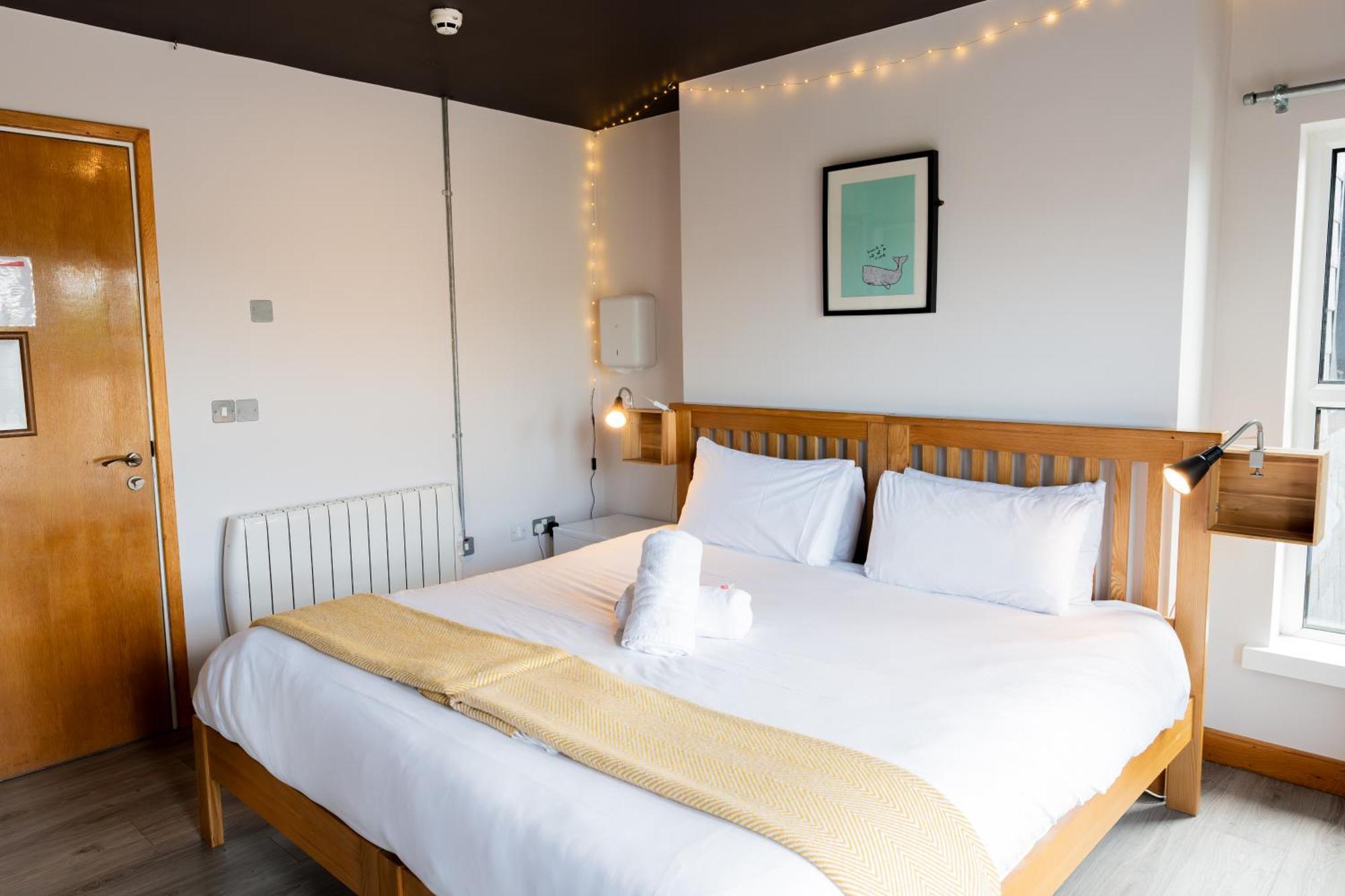 גלוואיי The Nest Boutique Hostel מראה חיצוני תמונה
