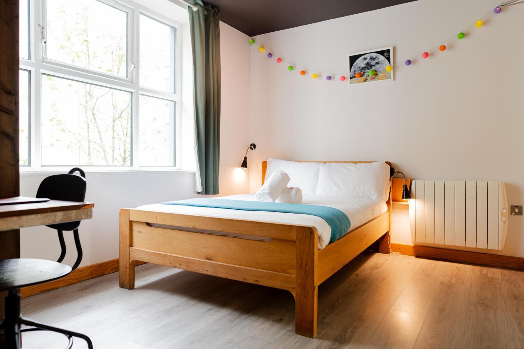 גלוואיי The Nest Boutique Hostel מראה חיצוני תמונה