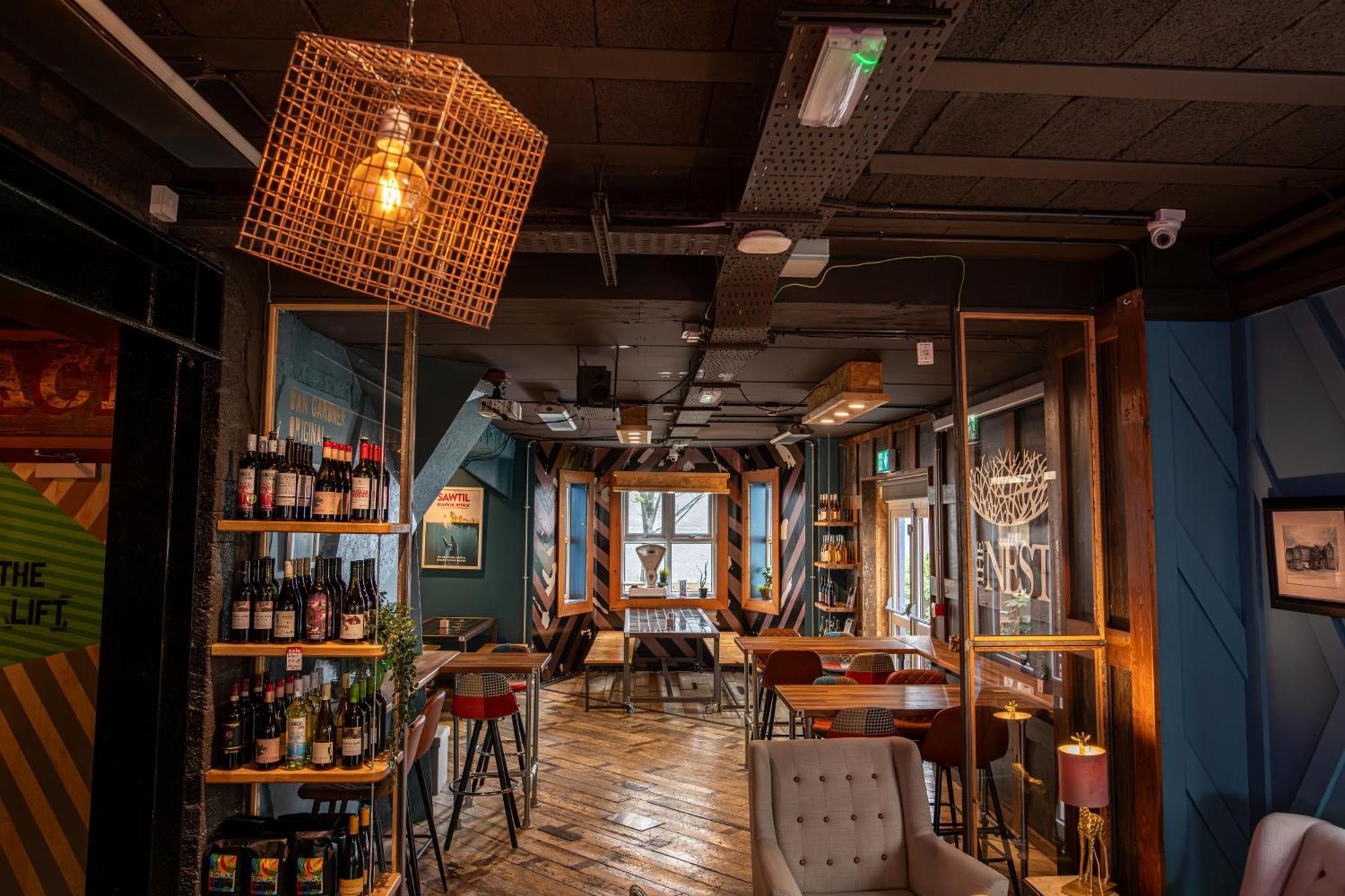 גלוואיי The Nest Boutique Hostel מראה חיצוני תמונה