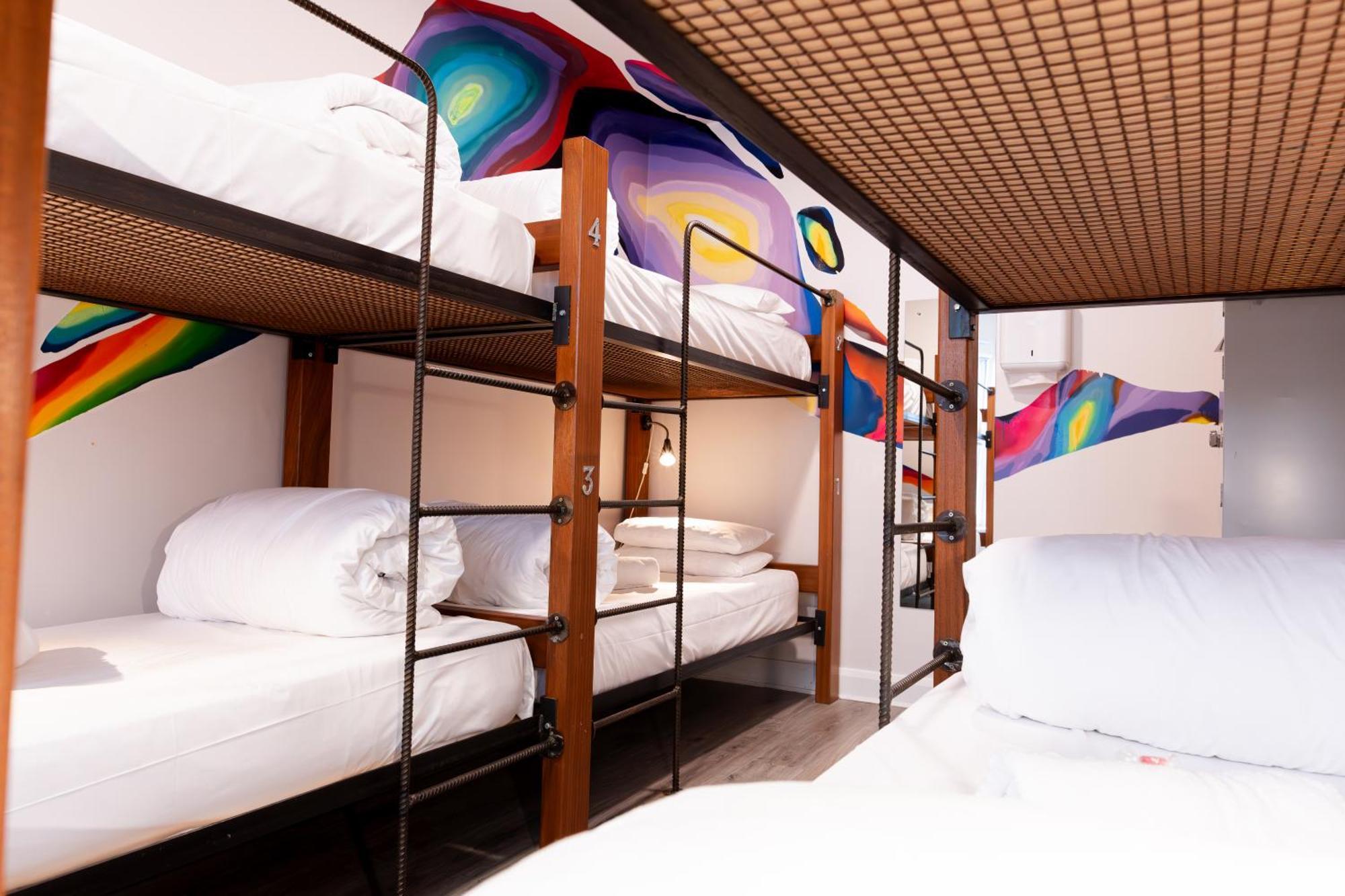 גלוואיי The Nest Boutique Hostel מראה חיצוני תמונה