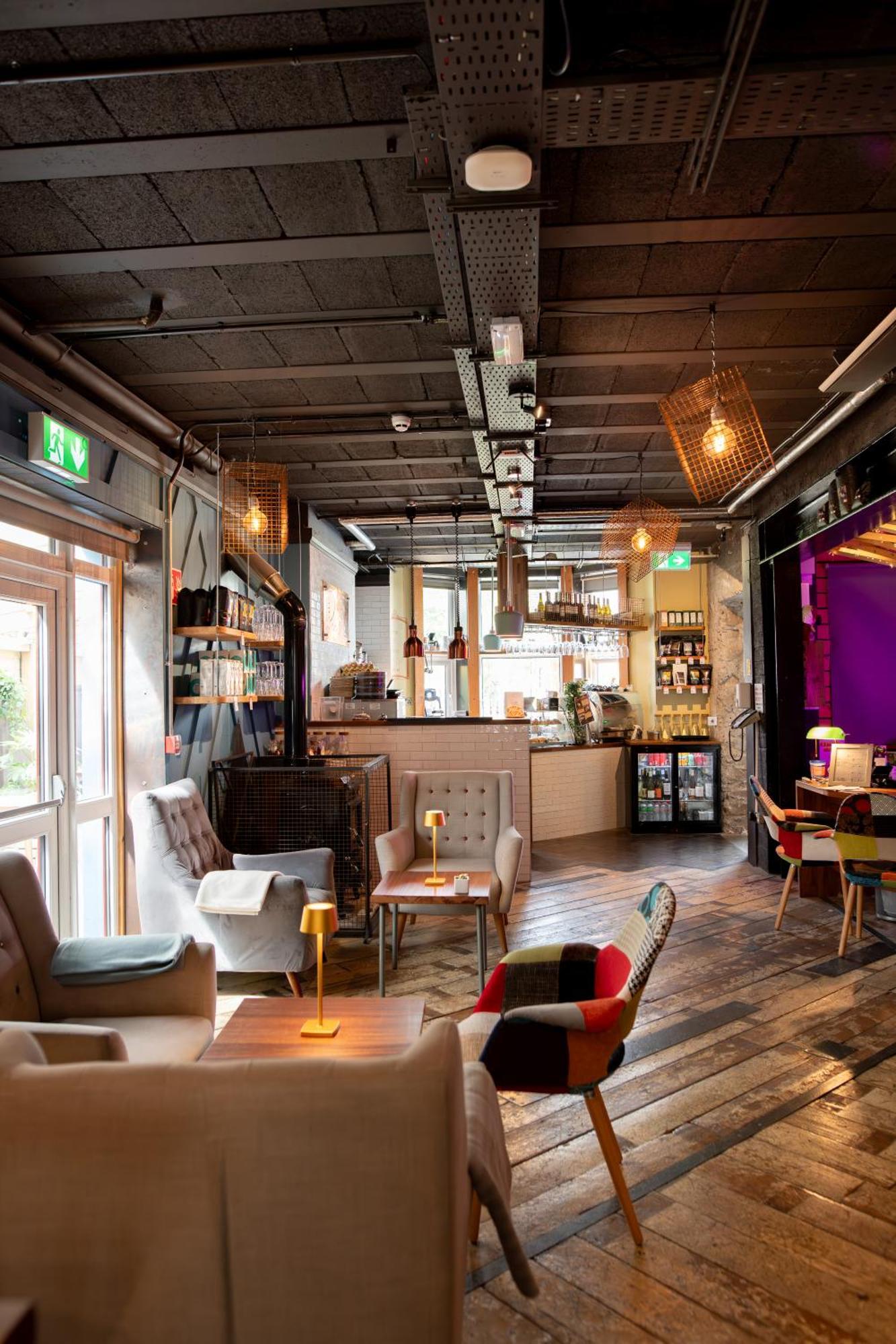 גלוואיי The Nest Boutique Hostel מראה חיצוני תמונה