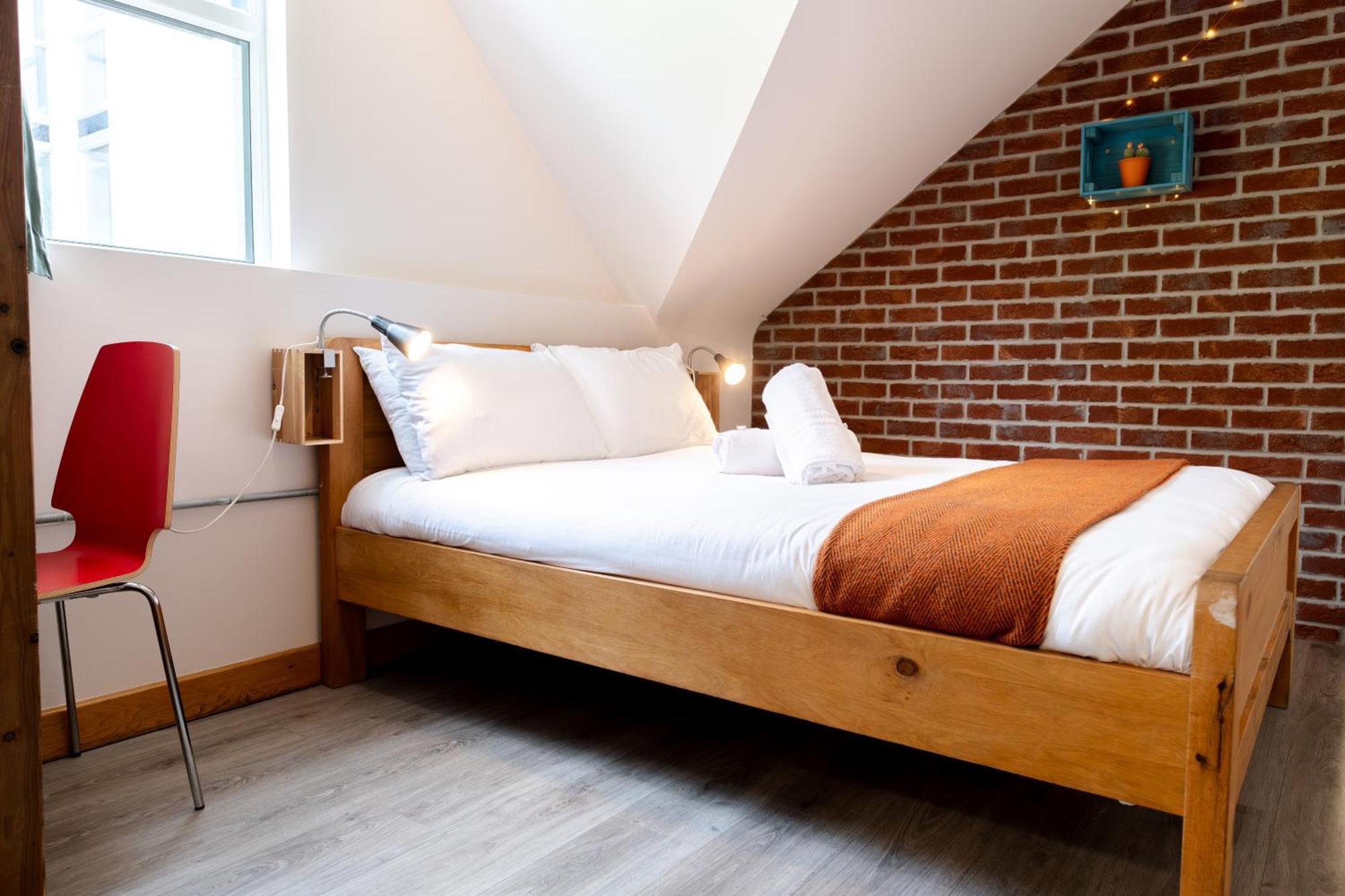 גלוואיי The Nest Boutique Hostel מראה חיצוני תמונה